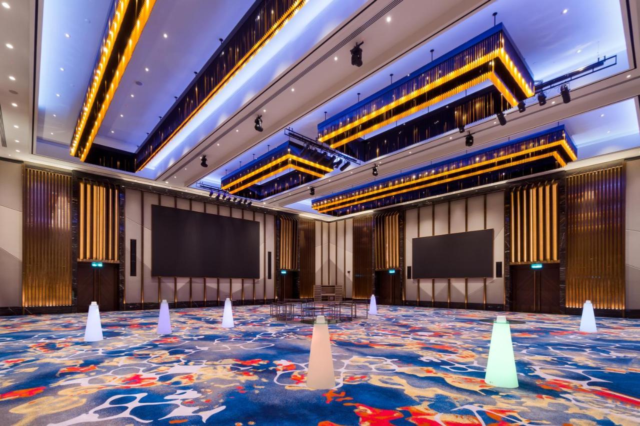 M Resort & Hotel Kuala Lumpur Dış mekan fotoğraf The Grand Ballroom